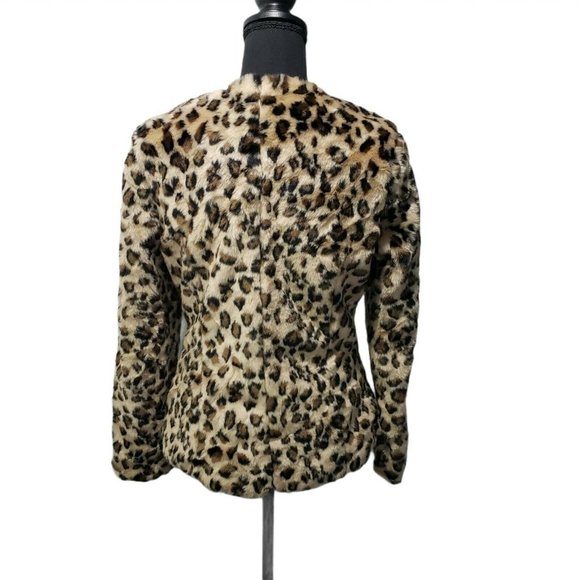 Red Snap Leopard Jacket Furry Hook and Eye Closure - Picture 3 of 7